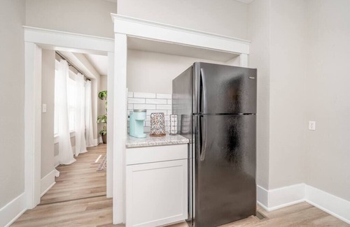Wichita House | 4 Bed 2 Bath Home by College Hill and Hospitals