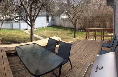 University District House | 4 bed, 2 bath Mid-Century University House