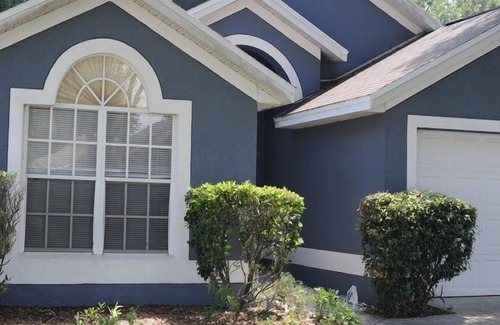 Wellington House | 4 bed 2 bath with Pool
