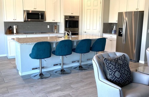 Estrella Mountain Ranch House | 4 bed 3.5 bath modern ranch home with private pool/spa and golf course view