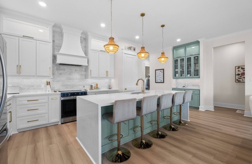 Terramar Beach House | 4 bed 3 bath Family Friendly Home in Marvelous Galveston with Pool Access & Wifi