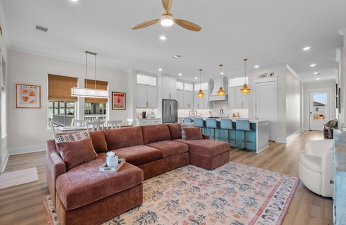 Terramar Beach House | 4 bed 3 bath Family Friendly Home in Marvelous Galveston with Pool Access & Wifi