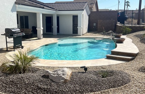 Lake Havasu City House | 4 bed 3 bath Havasu Getaway Lakeside of the highway ! 3 minutes to launch ramp