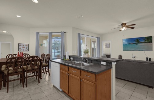 Kissimmee House | 4 Bed 3 Bath South Facing Pool Home with Spa 4986TV