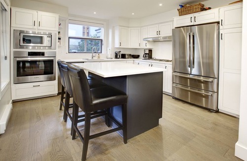Whistler Cay Heights House | 4 bed/3 bath twnhse w stunning Mtn view & HOT TUB