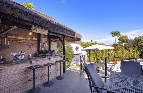 Urbanizacion Hacienda las Chapas Villa | 4 bed, 4 Ensuite, Heated Pool, A/C, Nr Beach in Marbesa, near Cabopino, Marbella
