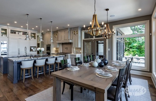 Innisfil Cottage | 4 bed 5 bath Executive Home on Lake Simcoe with inground Pool!