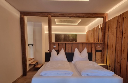 Alpendorf Apartment | 4 Bed Apartment Superior Panorama