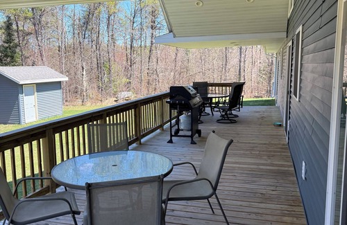 Crivitz Cabin | 4-bed Cabin- ATV/UTV trail access from the driveway with a bar/covered patio