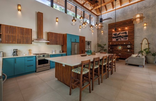 Ostional House | 4 Bed Designer Home, 4 Min to Beach