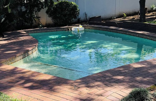 Greater Johannesburg Metropolitan Area House | 4 Bed Family Home with pool 5 minutes from Sandton City