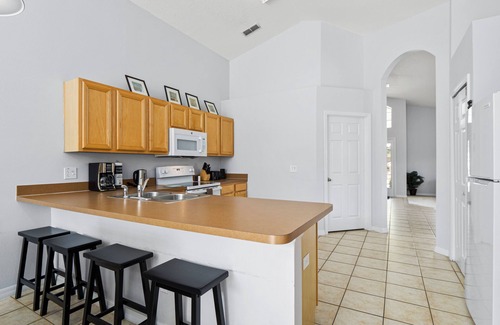 Solana Villa | ⭐ 4 Bed | Gated Resort of Solana | Games Room | Pool & Spa | Minutes to Disney⭐