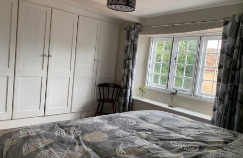 Shoscombe House | 4 Bed - Historic Inn & Cider Pub - Free Parking