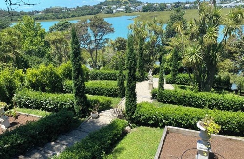 Devonport House | 4 Bed home in Devonport views overlooking Ngataringa Bay. Spa, Firepit, Kayak.