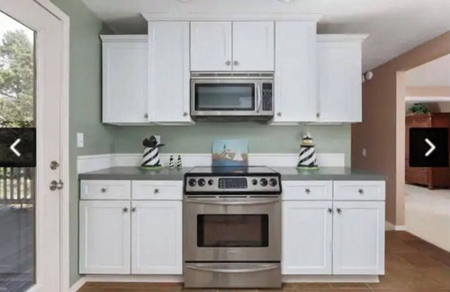 Shorepine Village House | 4/Bed& HotTub the heart of Pacific City Pets OK