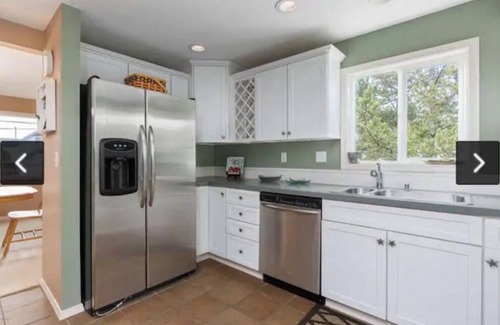 Shorepine Village House | 4/Bed& HotTub the heart of Pacific City Pets OK