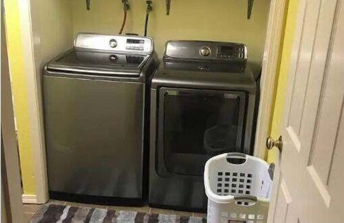 Shorepine Village House | 4/Bed& HotTub the heart of Pacific City Pets OK