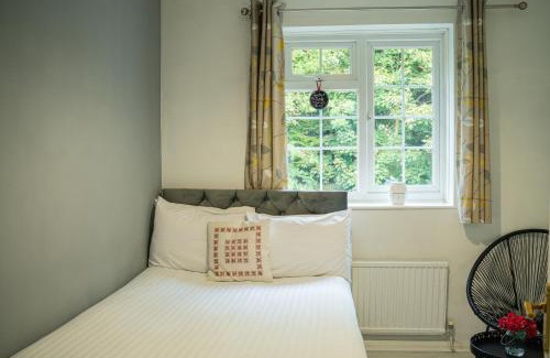 Bardsey House | 4-Bed House in Wetherby sleeps 8 near York