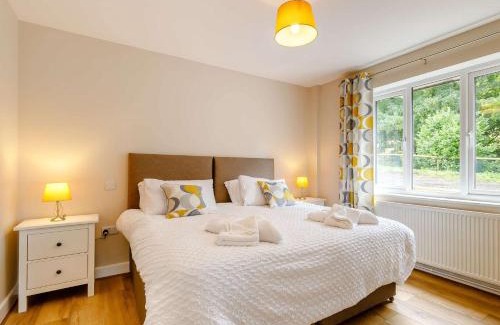 Alsop en le Dale House | 4 Bed in Alsop-En-Le-Dale 88935
