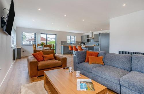 Brecon House | 4 Bed in Brecon oc-m32973