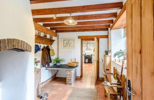 Holywell House | 4 Bed in Holywell 82276