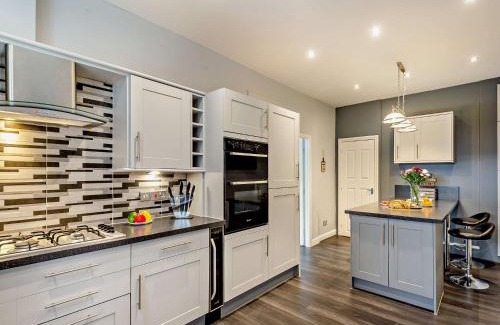 Llandudno House | 4 Bed in Llandudno 95235