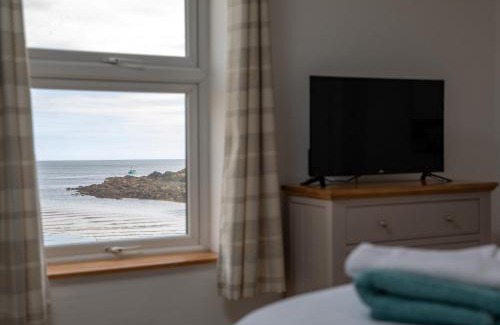 Portmellon House | 4 Bed in Portmellon 48109