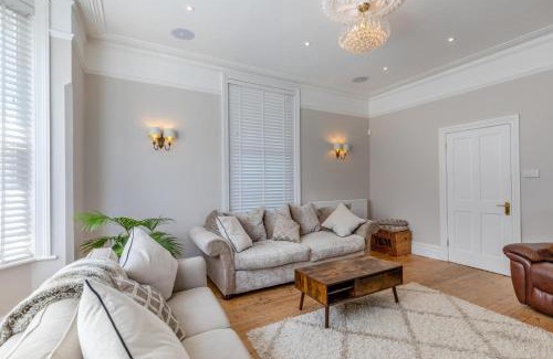 Swanage House | 4 Bed in Swanage oc-t32439