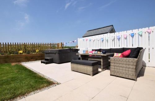 Westleigh House | 4 Bed in Westward Ho 75358