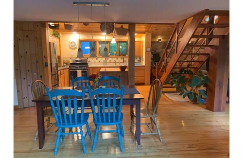Bear Lake Cabin | 4 Bed Lodge+1 Bed Cottage 5 Star Reviews. Close to Arcadia, Crystal Mt. Manistee