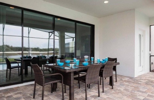 Haines City House | 4 Bed Luxury Resort Pool Home w/ Water Park-Near Legoland