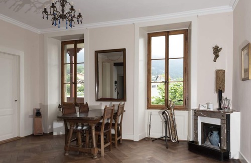 Saint-Legier-La Chiesaz House | 4 Bedrooms, 2 large bath, large kitchen, 2 balconies Historical Monument In VD