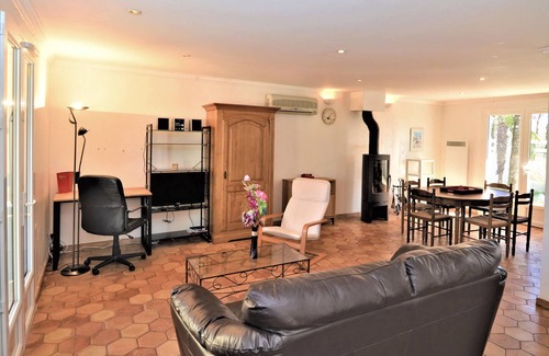 Saint-Paul-Trois-Chateaux House | 4 bedroom accommodation in St.Paul-Trois-Châteaux