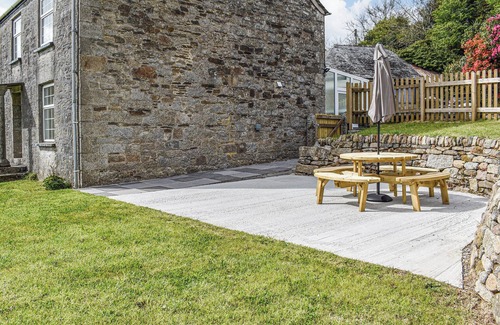 Mount Cottage | 4 bedroom accommodation in Lower Colvannick Farm