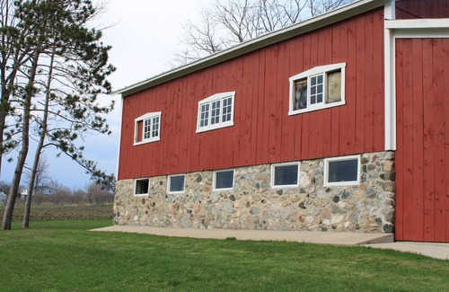 Charlevoix House | 4 bedroom, 116 acre Farmhouse 10 minutes from downtown Charlevoix