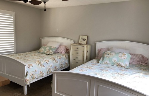 Ortley Beach House | 4 Bedroom, 2 Bath Beach Block Property 6 Washington Ave, Lavalette NJ
