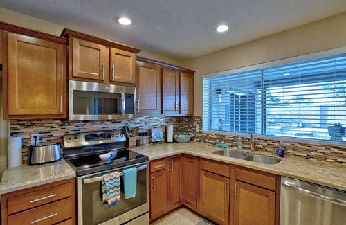 Shadowridge House | 4 bedroom, 2 bath, beautiful relaxing outdoor living with heated pool