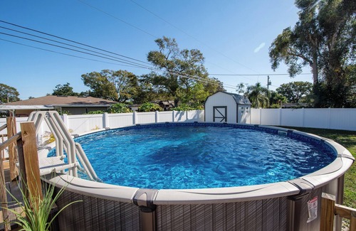Clearwater House | 4-bedroom, 2-bathroom house with pool, hot tub and PS-5 in Clearwater