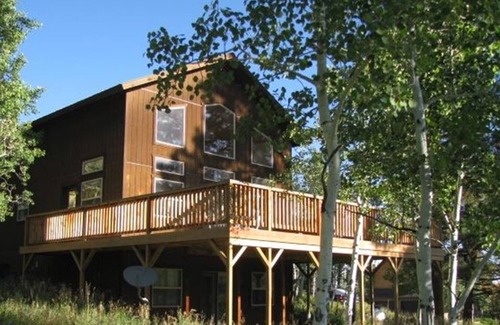 Elk Meadows House | 4 Bedroom, 3 Bath 2100 Sq. Ft Home with a Private Hot Tub and Large Deck