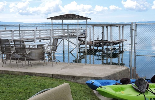 Lucerne House | 4 Bedroom 3 Bath Lakefront SEPTEMBER 27 KELSEYVILLE PEAR FESTIVAL GREAT EVENT