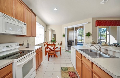 Trafalgar Village Villa | 4 Bedroom 3 Bath Pool Home Close To Disney 4972