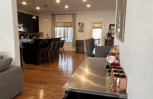 Bear Hollow Village House | 4 Bedroom 3 Bathroom + Hot Tub Minutes from Slopes