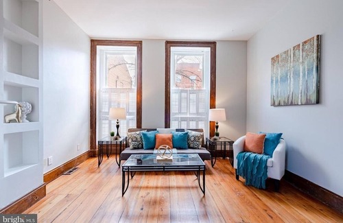 Downtown Baltimore House | 4 Bedroom 4 Full Bathroom Near Downtown with FREE parking