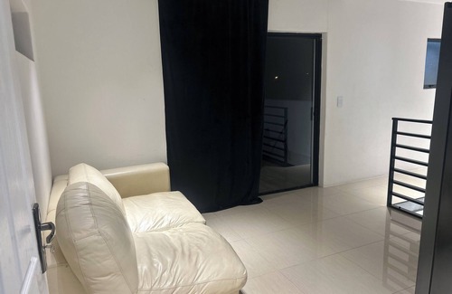 Bloubergstrand House | 4-bedroom 4bathrooms Guesthouse in Table view Cape Town with AC