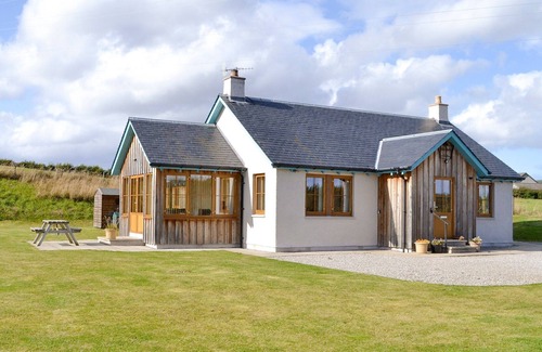 Boat of Garten Cottage | 4 bedroom accommodation in Boat of Garten, near Aviemore