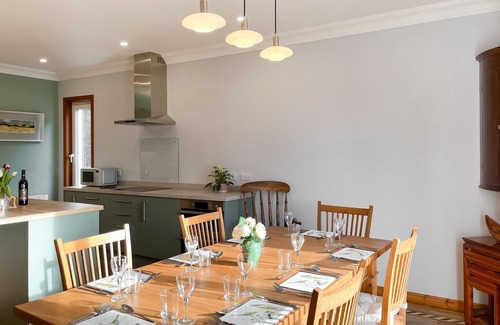 Tayvallich Cottage | 4 bedroom accommodation in Tayvallich, near Lochgilphead