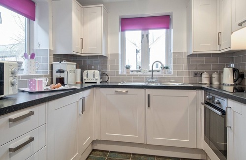 Cirencester Cottage | 4 bedroom accommodation in Somerford Keynes, near Cirencester