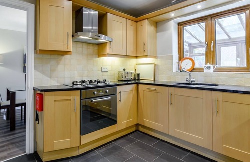 Hawkinge Cottage | 4 bedroom accommodation in Folkestone