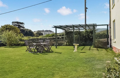 Freshwater Bay Cottage | 4 bedroom accommodation in Freshwater