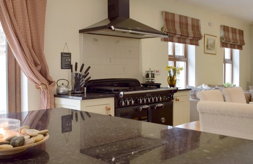 Porthyrhyd Cottage | 4 bedroom accommodation in Mynydd Cerrig, near Llanelli